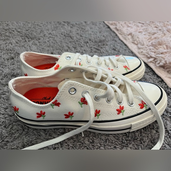 Never have worn! Just not a fan of low tops on me! - Picture 2 of 2